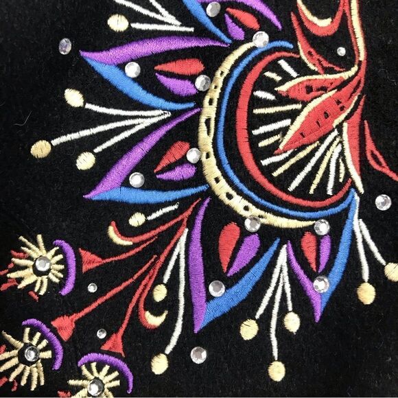 Signature Gordon & James Black Wool Colorful Embroidered Crop Jacket - Picture 6 of 15